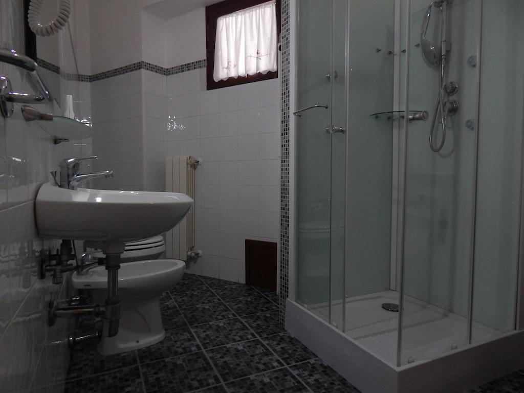 Hotel Il Platano Ottana Pokoj fotografie